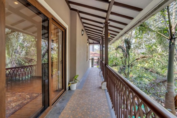 Image Title Goes Here